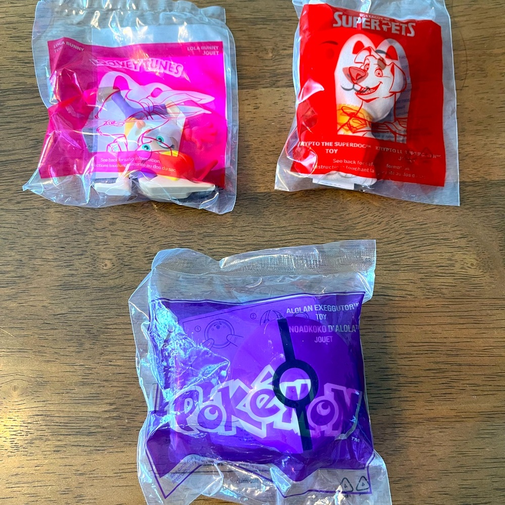 3 x McDonald’s happy meals toys